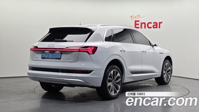 Audi e-tron из Кореи Encar
