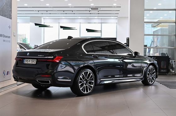 BMW 7-Series 740Li xDrive M Sport Package — пробег 64 749 км — фото 2 из 5