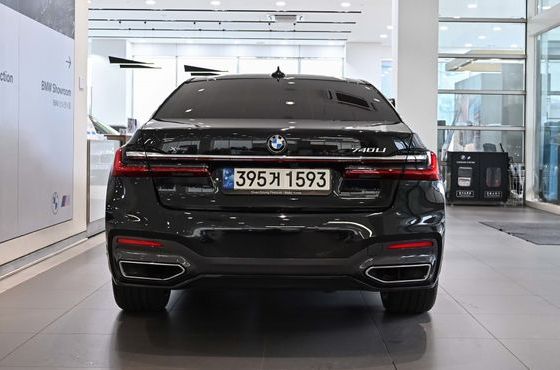 BMW 7-Series 740Li xDrive M Sport Package — пробег 64 749 км — фото 4 из 5