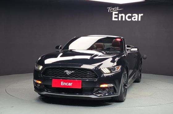 Ford Mustang Convertible — пробег 147 768 км — фото 3 из 5