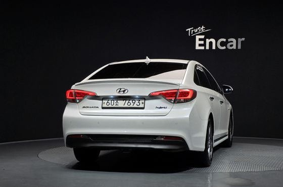 Hyundai Sonata 2.0 HEV Premium Special — пробег 167 400 км — фото 4 из 5