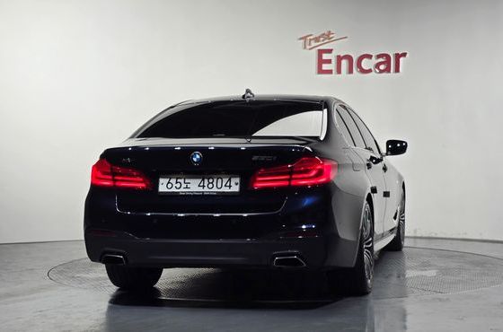 BMW 5-Series 530i xDrive M Sport Package Plus — пробег 132 473 км — фото 4 из 5