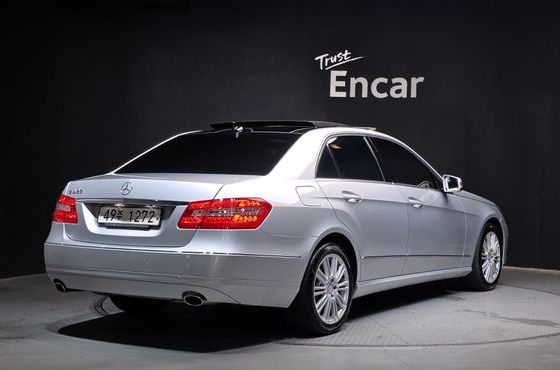Mercedes-Benz E-Class E300 Elegance — пробег 38 450 км — фото 2 из 5