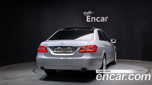 Mercedes-Benz E-Class E300 Elegance — пробег 38 450 км — фото 4 из 5