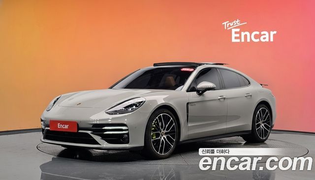 Porsche Panamera 2.9 AWD E-Hybrid Platinum Edition — пробег 27 430 км — фото 1 из 5