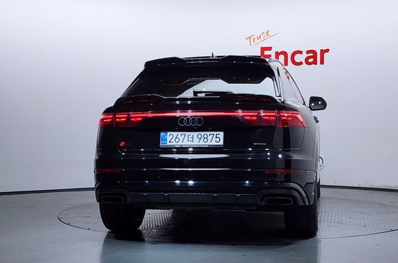 Audi Q8 55 TFSI Quattro Premium — пробег 11 623 км — фото 4 из 5