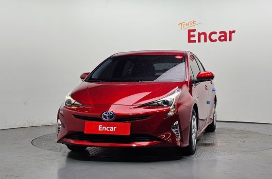 Toyota Prius 1.8 E — пробег 55 498 км — фото 3 из 5