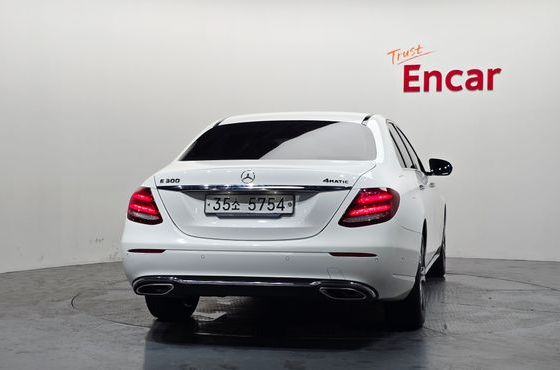 Mercedes-Benz E-Class E300 Avantgarde — пробег 107 544 км — фото 4 из 5