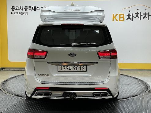 Kia Carnival 9-seater Limousine(Special vehicle) — пробег 143 246 км — фото 4 из 5