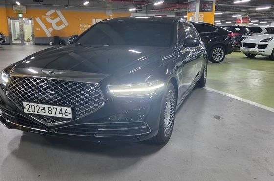 Genesis G90 5.0 AWD Limousine Prestige — пробег 60 000 км — фото 2 из 5