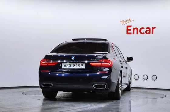 BMW 7-Series 740Li xDrive M Sport Package — пробег 151 288 км — фото 4 из 5