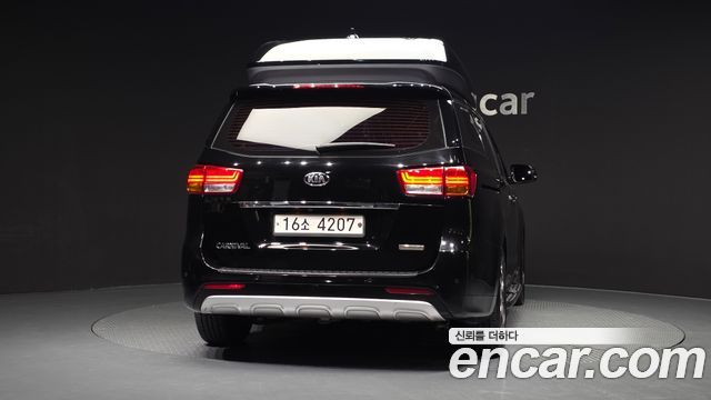 Kia Carnival из Кореи Encar