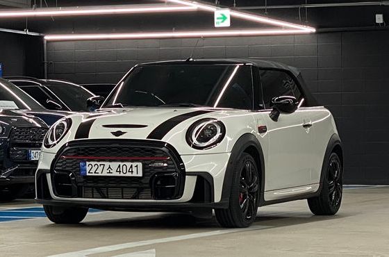 Mini Cooper Convertible JCW 3rd — пробег 15 641 км — фото 1 из 5