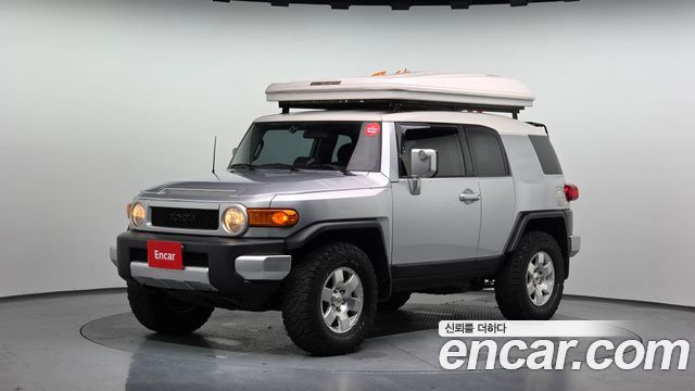 Toyota FJ Cruiser 4WD V6 — пробег 262 363 км — фото 1 из 5