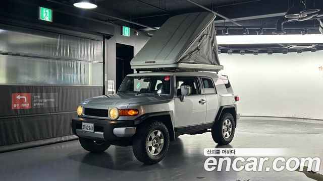 Toyota FJ Cruiser 4WD V6 — пробег 262 363 км — фото 5 из 5