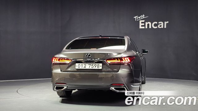 Lexus LS из Кореи Encar