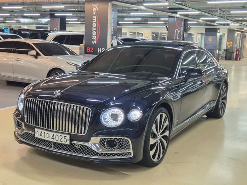 Bentley Flying Spur 4.0 Azure — пробег 17 769 км — фото 1 из 5