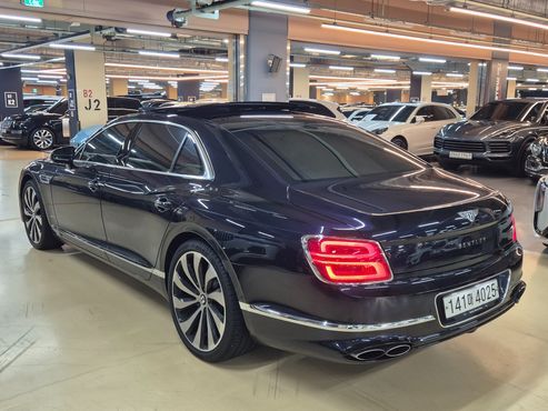 Bentley Flying Spur 4.0 Azure — пробег 17 769 км — фото 3 из 5