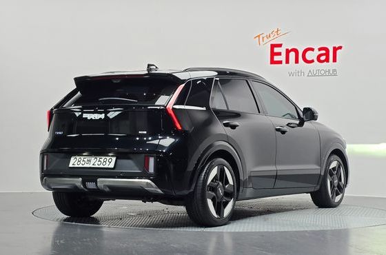 Kia Niro SIgnature — пробег 644 км — фото 2 из 5