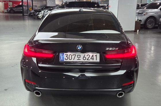 BMW 3-Series 320d — пробег 10 348 км — фото 4 из 5