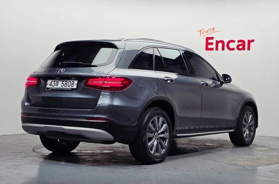 Mercedes-Benz GLC-Class GLC350e 4MATIC Premium — пробег 129 160 км — фото 2 из 5