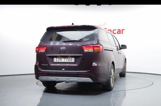Kia Carnival 9-seater Noblesse — пробег 340 791 км — фото 4 из 5