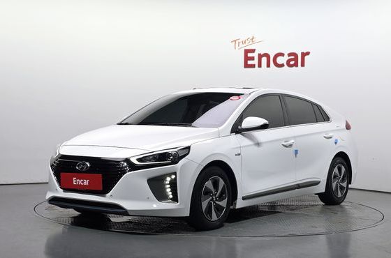 Hyundai Ioniq Q — пробег 167 767 км — фото 1 из 5