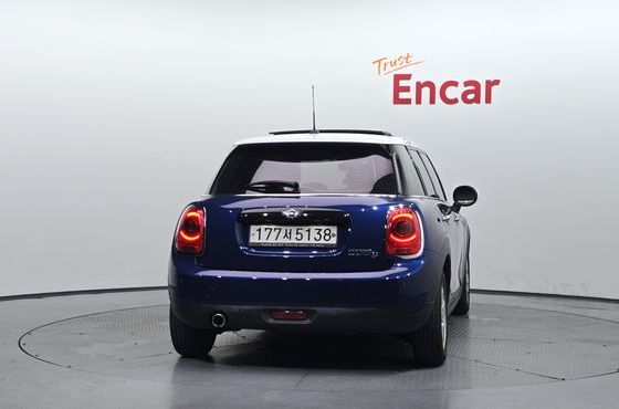Mini Cooper 5Door Standard 3rd — пробег 114 659 км — фото 4 из 5