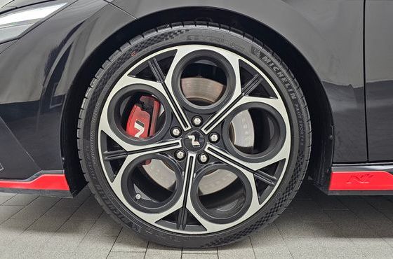 Hyundai AVANTE 2.0 N — пробег 5 499 км — фото 5 из 5