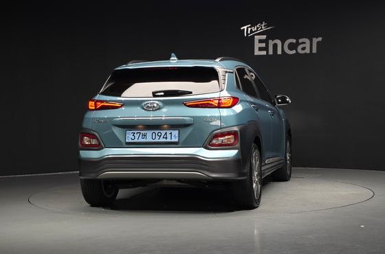 Hyundai Kona Premium — пробег 98 030 км — фото 4 из 5
