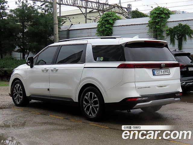 Kia Carnival Gasoline 11-Seater Prestige — пробег 391 655 км — фото 3 из 5