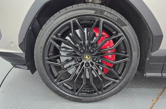 Lamborghini Urus 4.0 V8 SE — пробег 5 684 км — фото 5 из 5