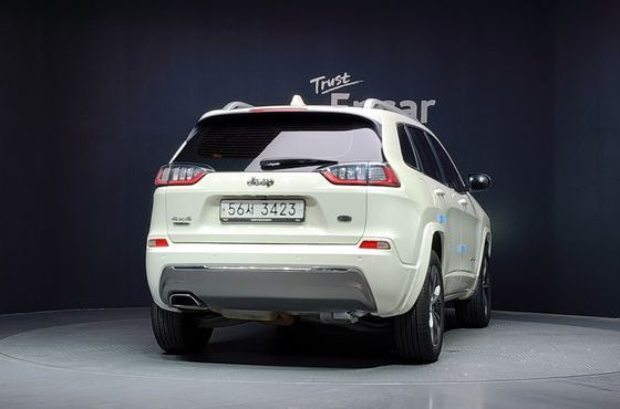 Jeep Cherokee 2.2 Diesel Overland 4WD — пробег 117 234 км — фото 4 из 5