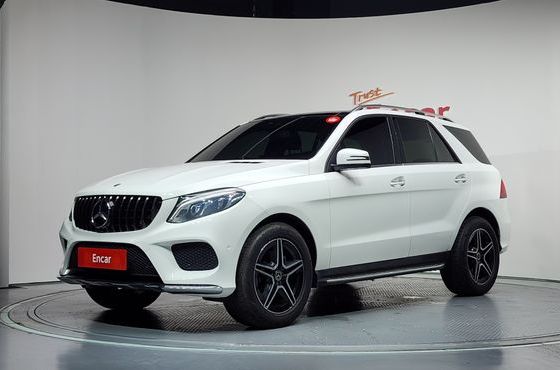 Mercedes-Benz GLE-Class GLE350 d 4MATIC — пробег 92 687 км — фото 1 из 5
