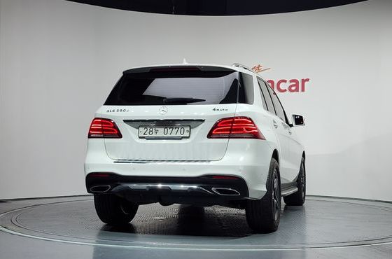 Mercedes-Benz GLE-Class GLE350 d 4MATIC — пробег 92 687 км — фото 4 из 5