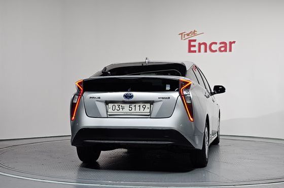 Toyota Prius 1.8 E — пробег 149 464 км — фото 4 из 5