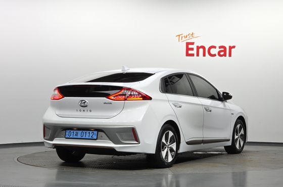 Hyundai Ioniq Q — пробег 124 136 км — фото 2 из 5
