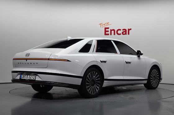 Hyundai Grandeur Calligraphy — пробег 5 800 км — фото 2 из 5