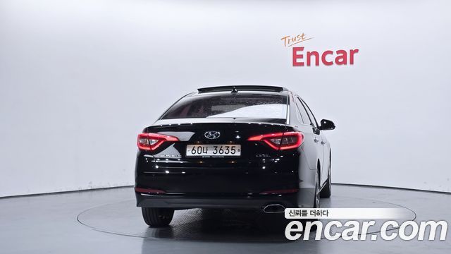 Hyundai Sonata 2.0 Premium — пробег 155 594 км — фото 4 из 5