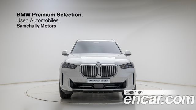 BMW X5 xDrive 30d xLine — пробег 4 200 км — фото 2 из 5