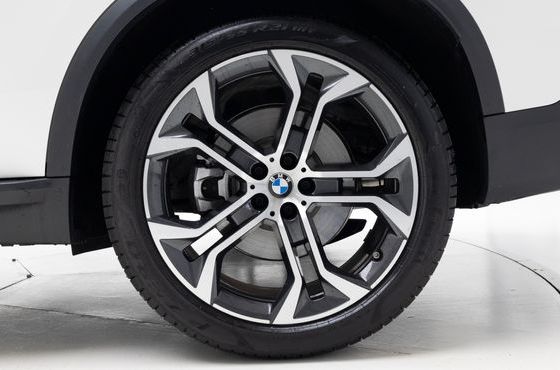 BMW X5 xDrive 30d xLine — пробег 4 200 км — фото 5 из 5