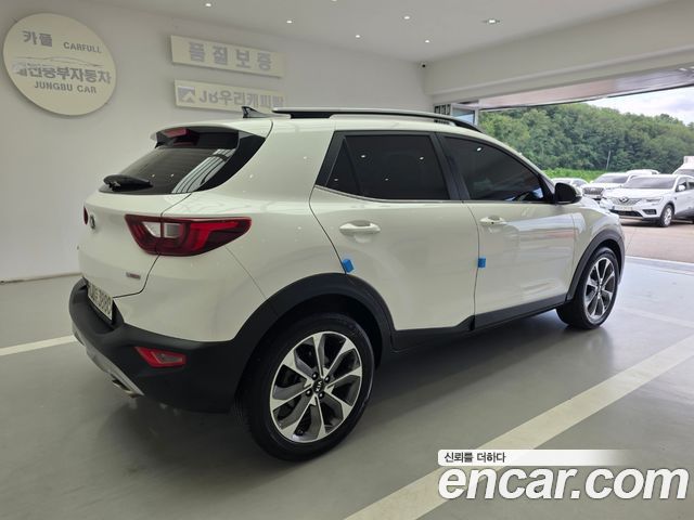 Kia Stonic из Кореи Encar