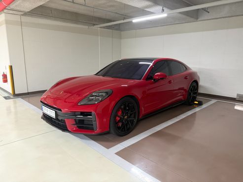 Porsche Panamera 4.0 GTS — пробег 11 200 км — фото 1 из 5
