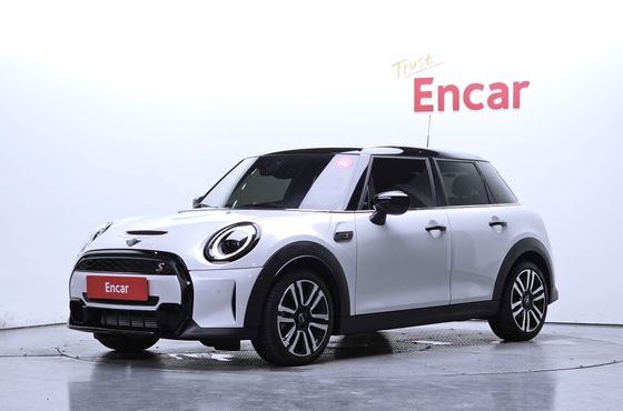 Mini Cooper 5Door Classic Third Generation — пробег 8 462 км — фото 1 из 5