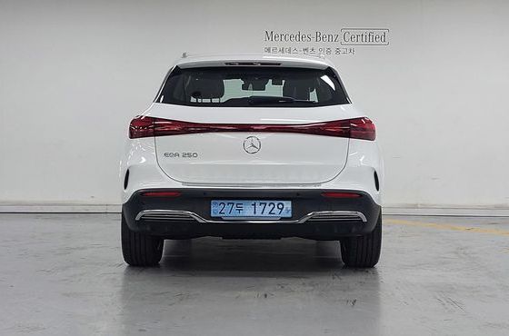 Mercedes-Benz EQA EQA250 AMG Line — пробег 1 214 км — фото 4 из 5