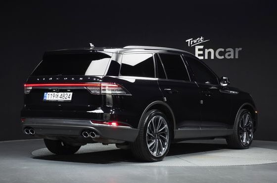 Lincoln Aviator 3.0 Reserve AWD — пробег 52 570 км — фото 2 из 5