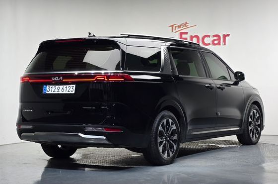 Kia Carnival 9-Seater Signature — пробег 41 763 км — фото 2 из 5