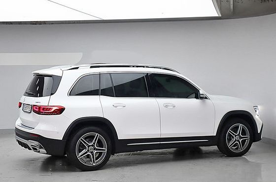 Mercedes-Benz GLB-Class GLB250 4MATIC — пробег 73 259 км — фото 4 из 5
