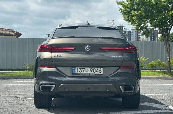 BMW X6 xDrive40i M Sport — пробег 69 273 км — фото 4 из 5