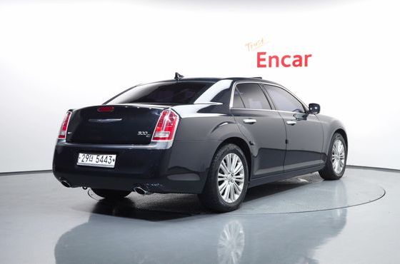 Chrysler 300C 3.6 AWD — пробег 128 564 км — фото 2 из 5